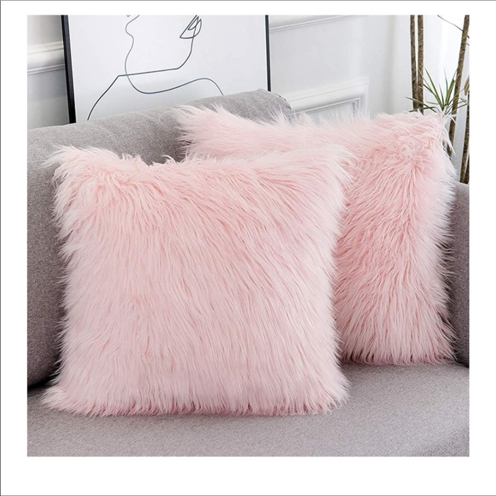 🆕️ Set Of 2 Decorative Pink Fluffy Pillow Covers